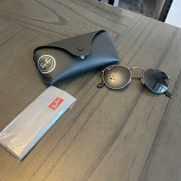 Round Metal Ray-Ban Sunglasses